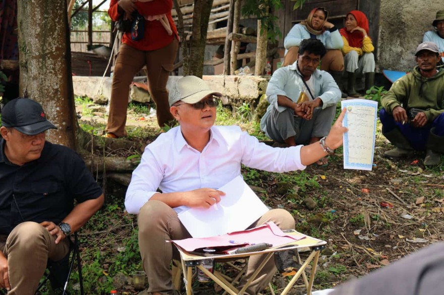 Kepala Desa Cibeureum Kulon dan Ketua BPD Tinjau Lokasi Pasir Angin, Tekankan Pentingnya Legalitas Sewa Menyewa Lahan